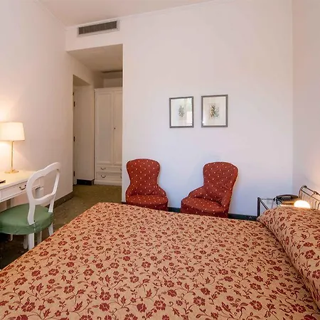 Hotel Du &