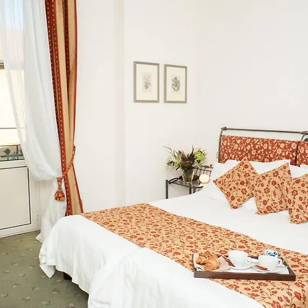 Hotel Du & 3*